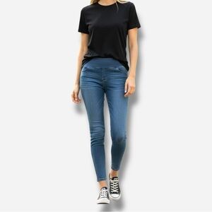 🌸Liverpool🌸 Women’s Pull On Skinny Jegging Size 2 Stretch Blue